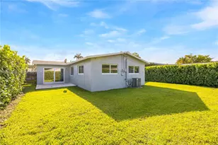 2111 N 14th Ct, Hollywood, FL 33020 - Photo 25