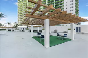 1750 N Bayshore Dr, Miami, FL 33132 - Photo 25