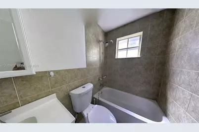 8630 SW 3rd St #101, Pembroke Pines, FL 33025 - Photo 19