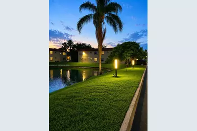 8630 SW 3rd St #101, Pembroke Pines, FL 33025 - Photo 27
