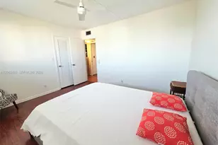 319 NE 14th Ave, Hallandale Beach, FL 33009 - Photo 21