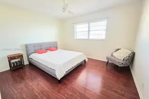 319 NE 14th Ave, Hallandale Beach, FL 33009 - Photo 19