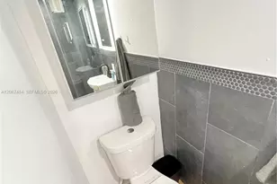 1337 NE 3rd Ave, Fort Lauderdale, FL 33304 - Photo 9