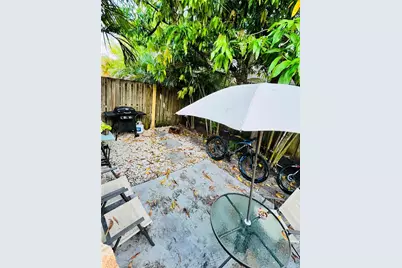 1337 NE 3rd Ave #4, Fort Lauderdale, FL 33304 - Photo 11