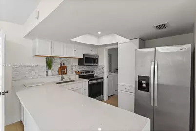 1000 NW 23rd Ter, Pompano Beach, FL 33069 - Photo 7