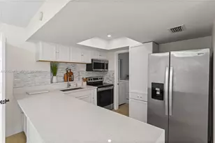 1000 NW 23rd Terrace, Pompano Beach, FL 33069 - Photo 7