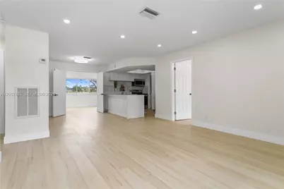 1000 NW 23rd Ter, Pompano Beach, FL 33069 - Photo 5