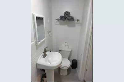 1337 NE 3rd Ave #2, Fort Lauderdale, FL 33304 - Photo 7