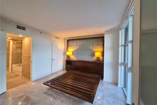 50 Biscayne Blvd, Miami, FL 33132 - Photo 9