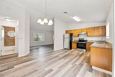 1617 SW Hampshire Ln, Port Saint Lucie, FL 34953 - Photo 9