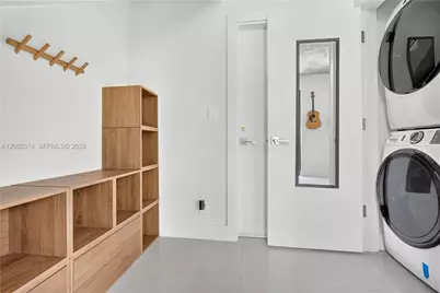 916 NE 4th St, Fort Lauderdale, FL 33301 - Photo 9