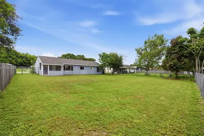 205 SW Kentwood Rd, Port Saint Lucie, FL 34953 - Photo 27