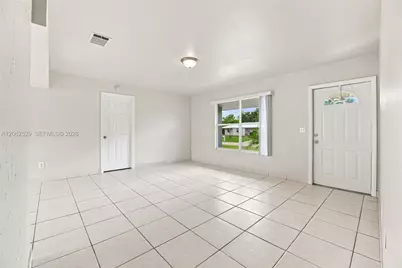 205 SW Kentwood Rd, Port Saint Lucie, FL 34953 - Photo 5