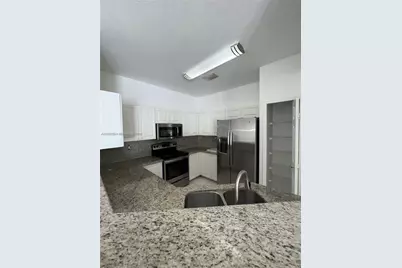 4847 NW 108th Ct, Doral, FL 33178 - Photo 5