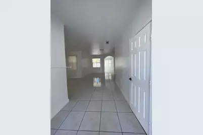 4847 NW 108th Ct, Doral, FL 33178 - Photo 3
