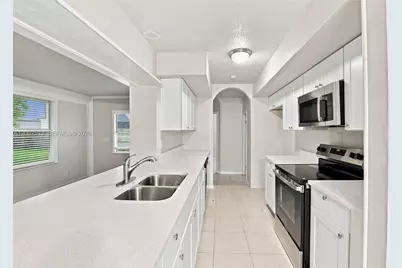 365 NW Curtis St, Port Saint Lucie, FL 34983 - Photo 11