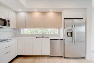816 84th St, Miami Beach, FL 33141 - Photo 9