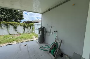 9016 NW 35th Ct, Miami, FL 33147 - Photo 11