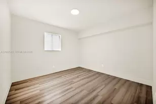 7710 NW 6th Ct, Pembroke Pines, FL 33024 - Photo 11