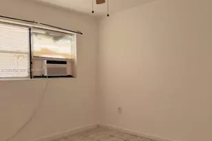 2441 NW 13th St, Miami, FL 33125 - Photo 17