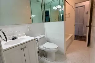3310 SW 92nd Pl, Miami, FL 33165 - Photo 17
