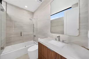 1034 SW 11th Ave, Miami, FL 33130 - Photo 23