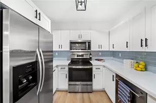 100 Edgewater Dr, Coral Gables, FL 33133 - Photo 5