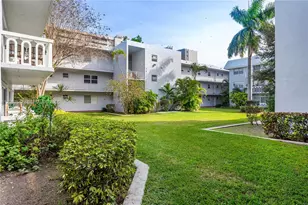 100 Edgewater Dr, Coral Gables, FL 33133 - Photo 47