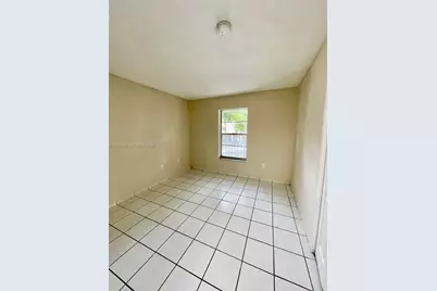 5625 W 20th Ave #215, Hialeah, FL 33012 - Photo 11