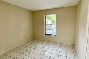 5625 W 20th Ave, Hialeah, FL 33012 - Photo 11