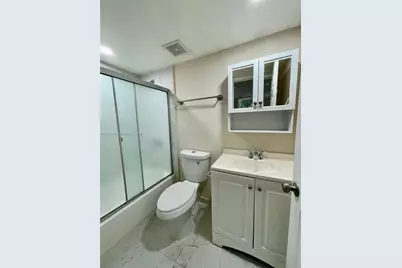5625 W 20th Ave #215, Hialeah, FL 33012 - Photo 15