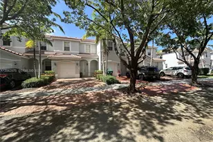 1015 NE 208th St, Miami, FL 33179 - Photo 23