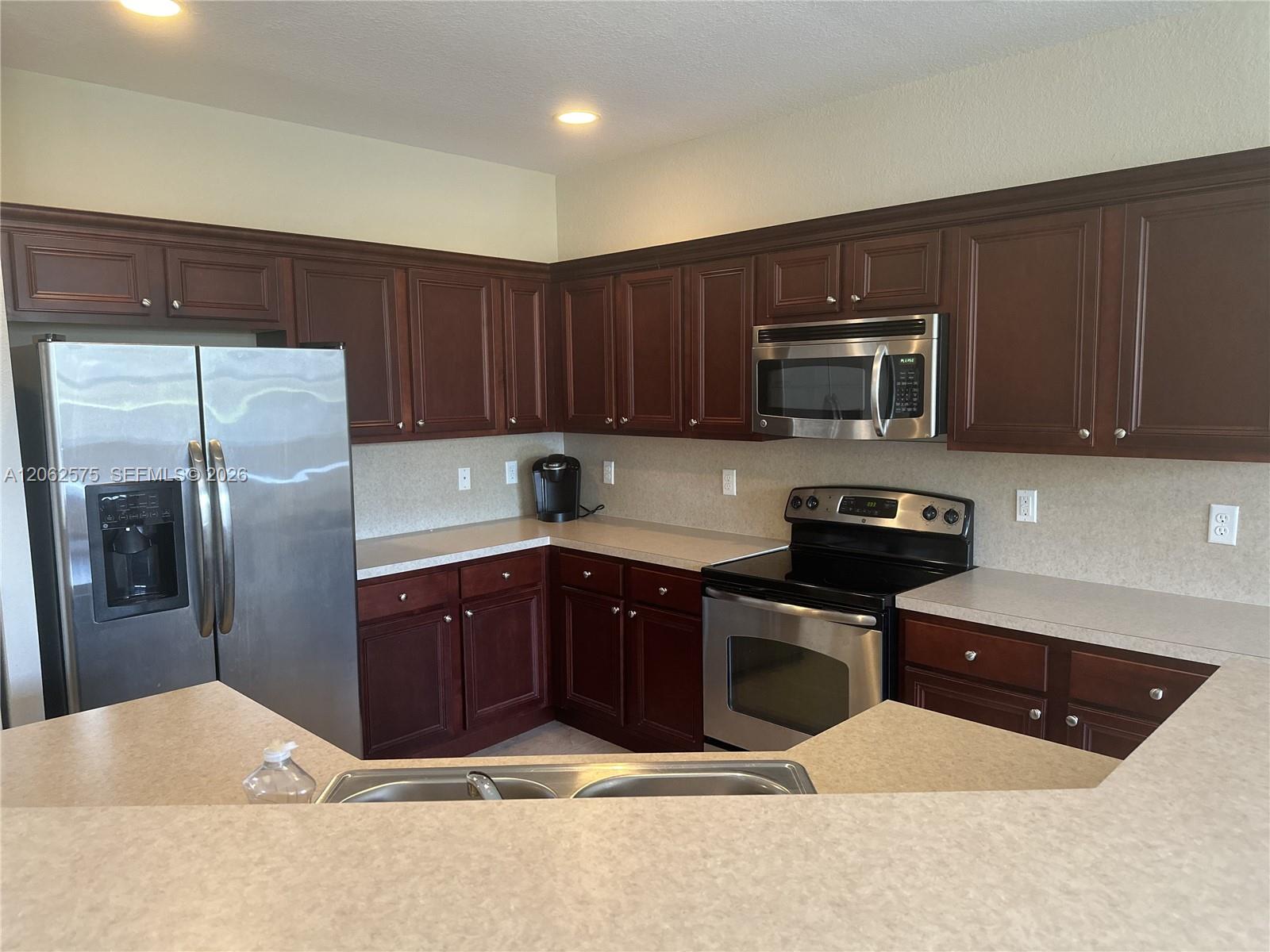 1015 NE 208th St - 1015 NE 208th St, Miami, FL 33179 Luxury Property | Jose Angel Pina