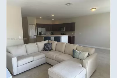 1015 NE 208th St, Miami, FL 33179 - Photo 5
