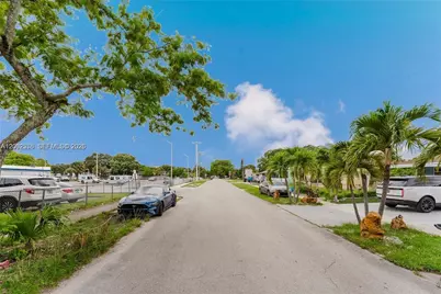 5737 Grant St #3, Hollywood, FL 33021 - Photo 15