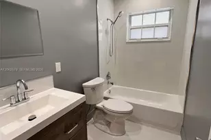 5001 SW 87th Pl, Miami, FL 33165 - Photo 3
