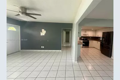7710 NW 5th St, Pembroke Pines, FL 33024 - Photo 5