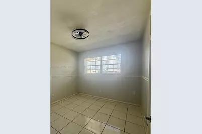 7710 NW 5th St, Pembroke Pines, FL 33024 - Photo 15