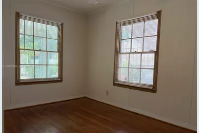 723 Valley Forge Rd, West Palm Beach, FL 33405 - Photo 9