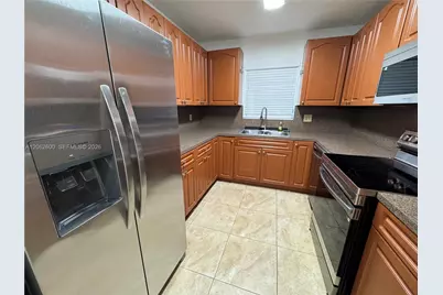 717 NE 10th Ave #1-2, Hallandale Beach, FL 33009 - Photo 3