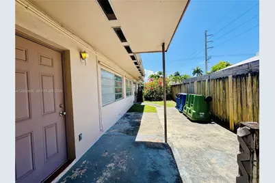 717 NE 10th Ave #1-2, Hallandale Beach, FL 33009 - Photo 27