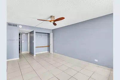 301 174th St #2205, Sunny Isles Beach, FL 33160 - Photo 29