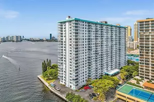 301 174th St, Sunny Isles Beach, FL 33160 - Photo 63
