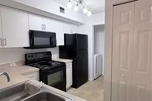 11177 SW 8th St, Pembroke Pines, FL 33025 - Photo 7