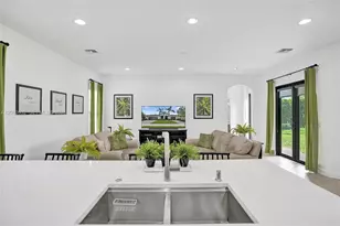 9000 Lakeview Pl, Parkland, FL 33076 - Photo 11