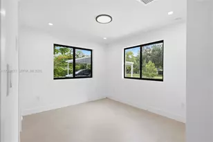 6421 SW 59th Ave, South Miami, FL 33143 - Photo 23