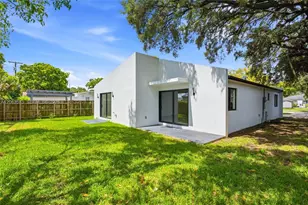 6421 SW 59th Ave, South Miami, FL 33143 - Photo 3