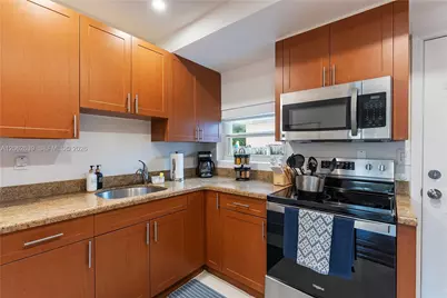 2102 SW 31st Ave #2100, Miami, FL 33145 - Photo 5