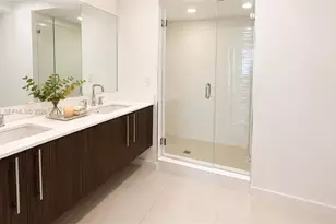 7825 NW 107th Ave, Doral, FL 33178 - Photo 5