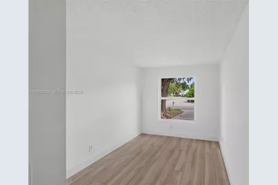 731 SW 10th St, Florida City, FL 33034 - Photo 21
